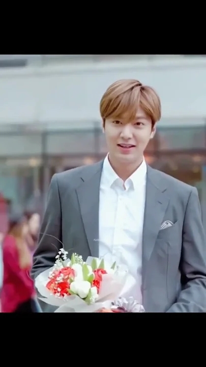 イ・ミンホの最近の活動ショット