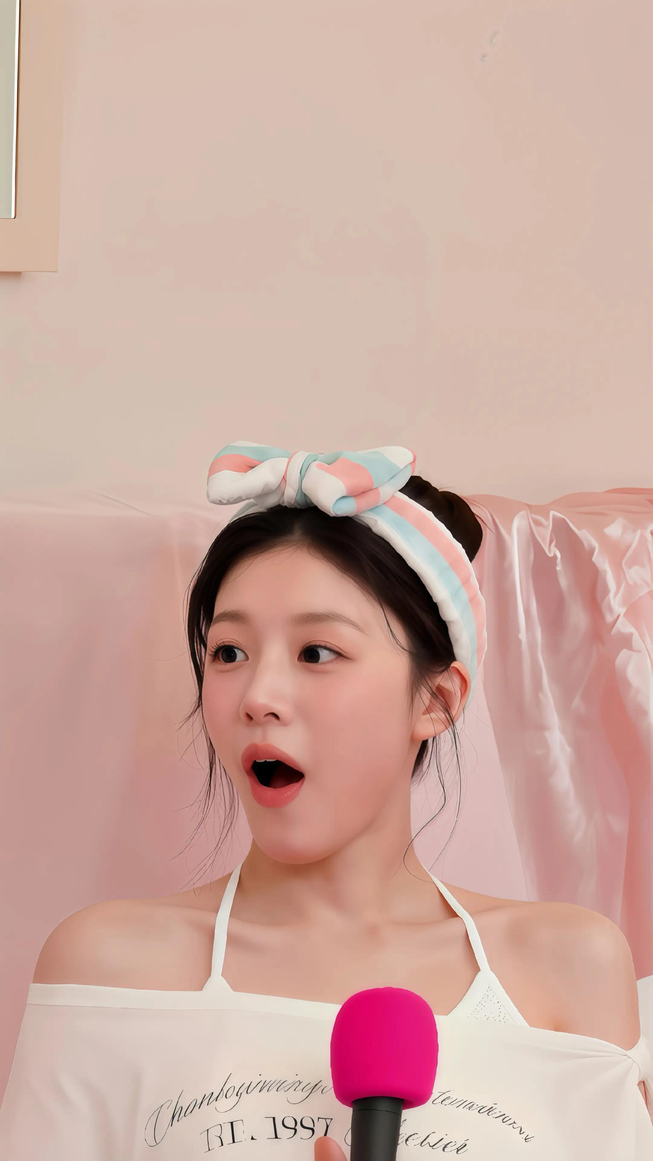 Recent activity shot of Go Younjung