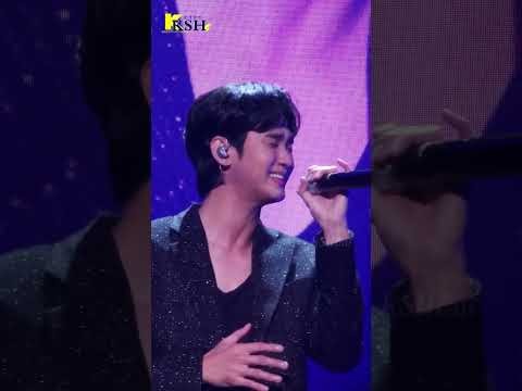 A moment captured by a fan of Kim Soohyun