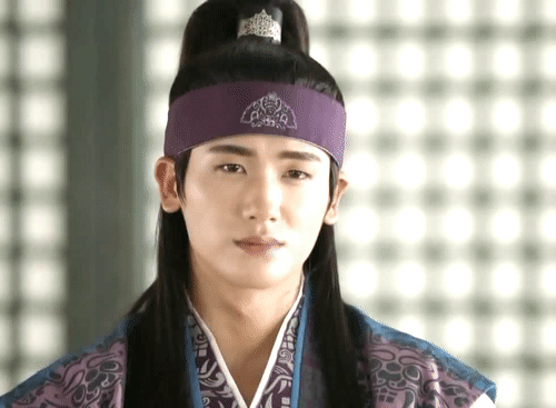 Behind-the-scenes cut of Park Hyungsik