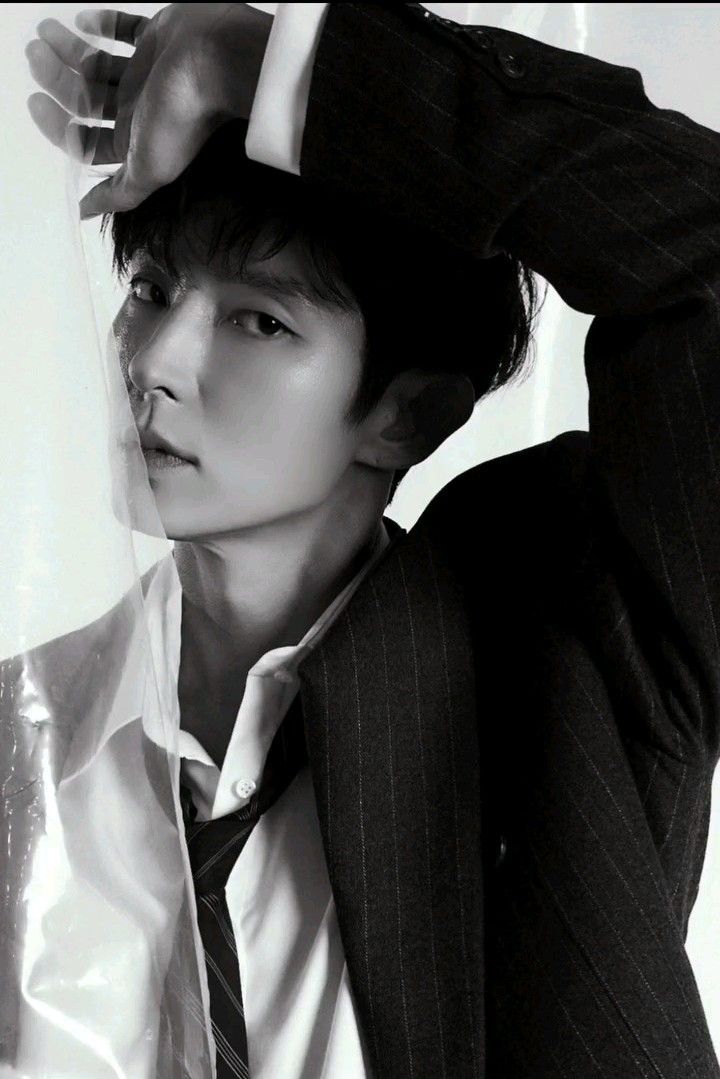 A moment captured by a fan of Lee Joongi