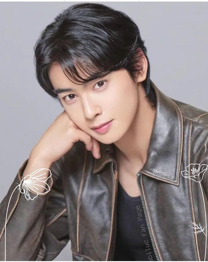 Foto kegiatan terbaru dari Cha Eunwoo