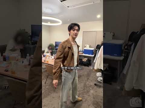 A moment captured by a fan of Cha Eunwoo