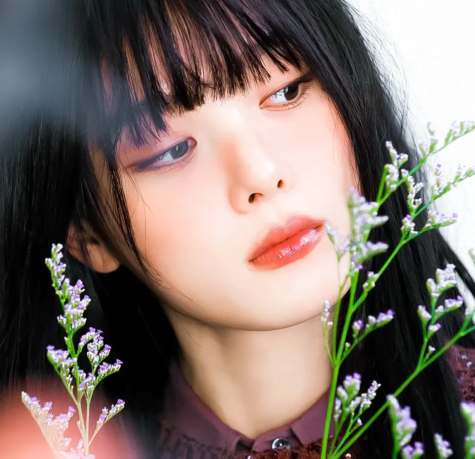 Recent activity shot of Kim Youjung