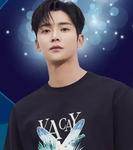 Foto terbaru dari Rowoon