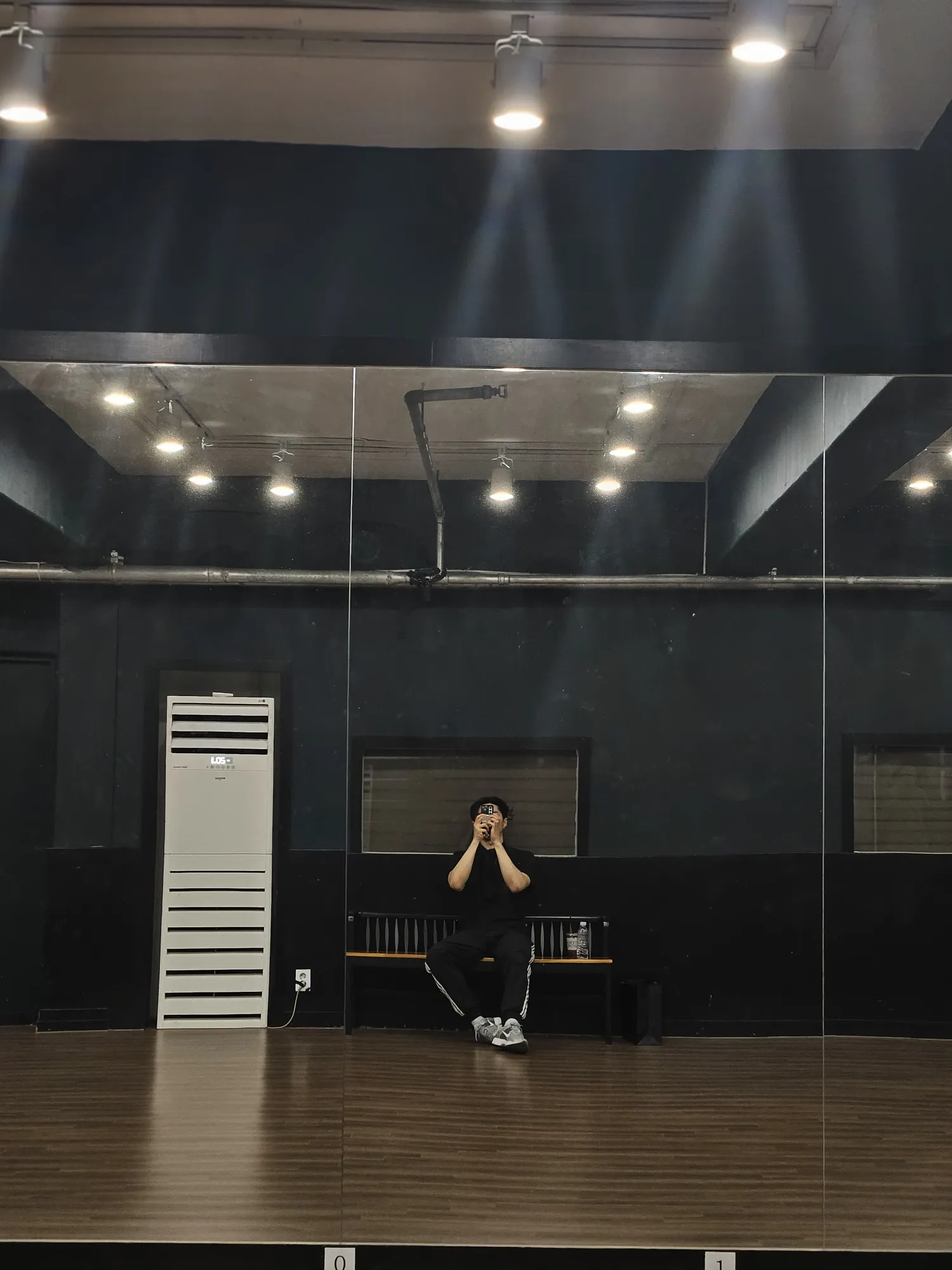 Recent activity shot of Kim Myungsoo (L)