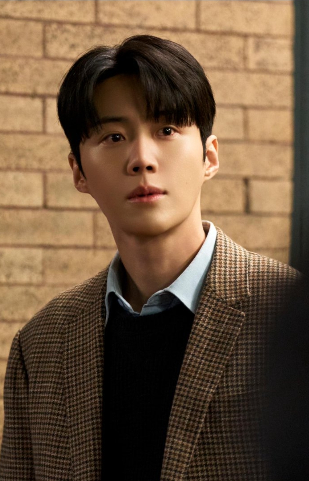 Behind-the-scenes cut of Kim Seonho