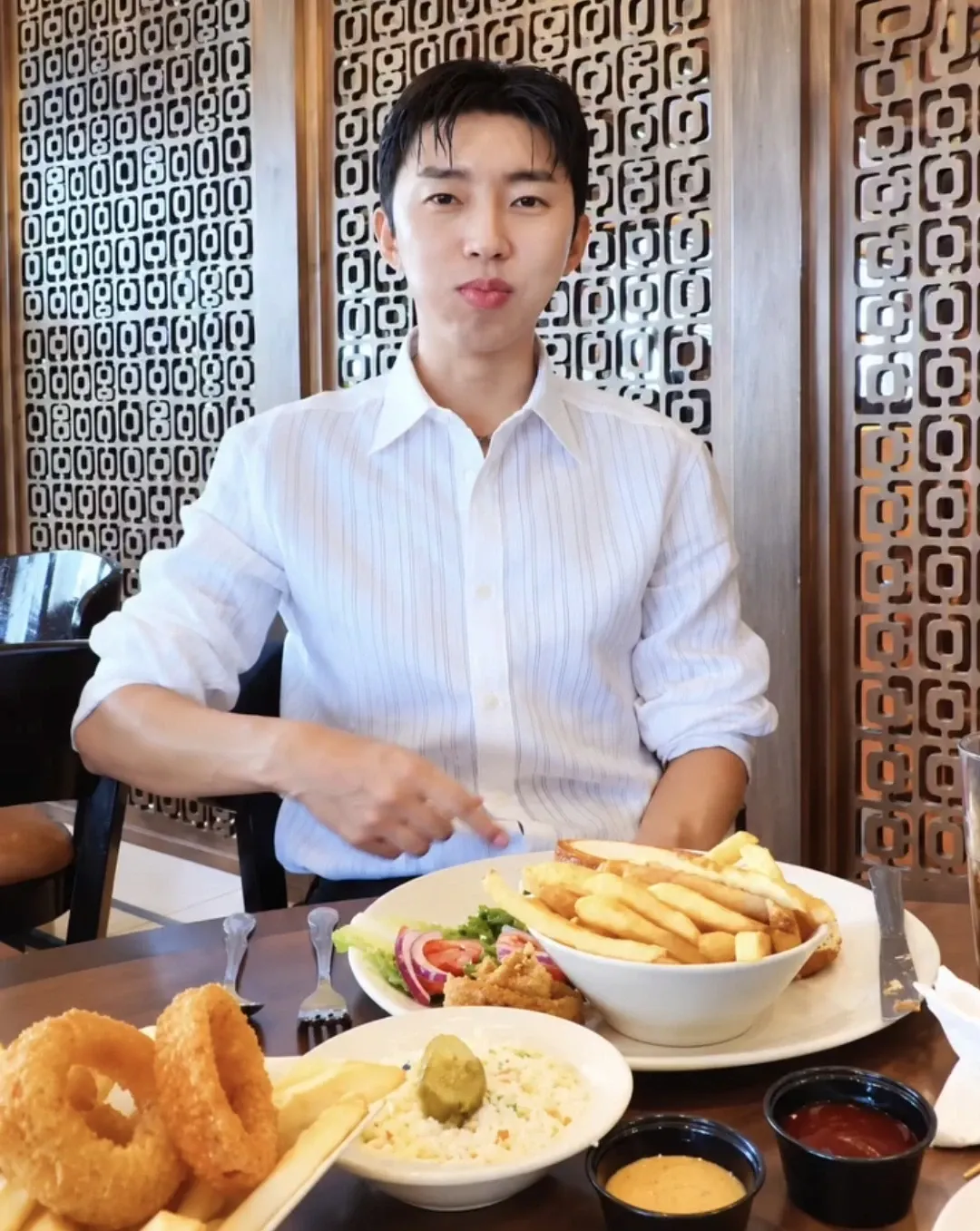 Momen yang diabadikan oleh penggemar Lim Youngwoong