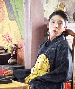 A moment captured by a fan of Lee Joongi