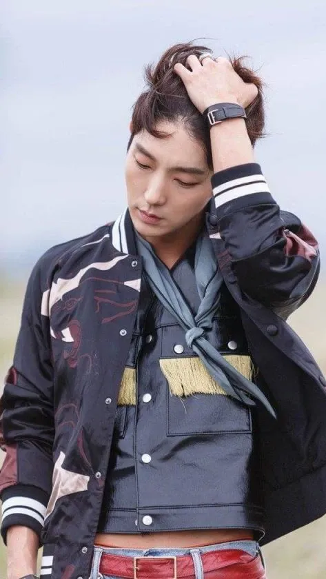 Emotional wallpaper shared by fans for Lee Joongi