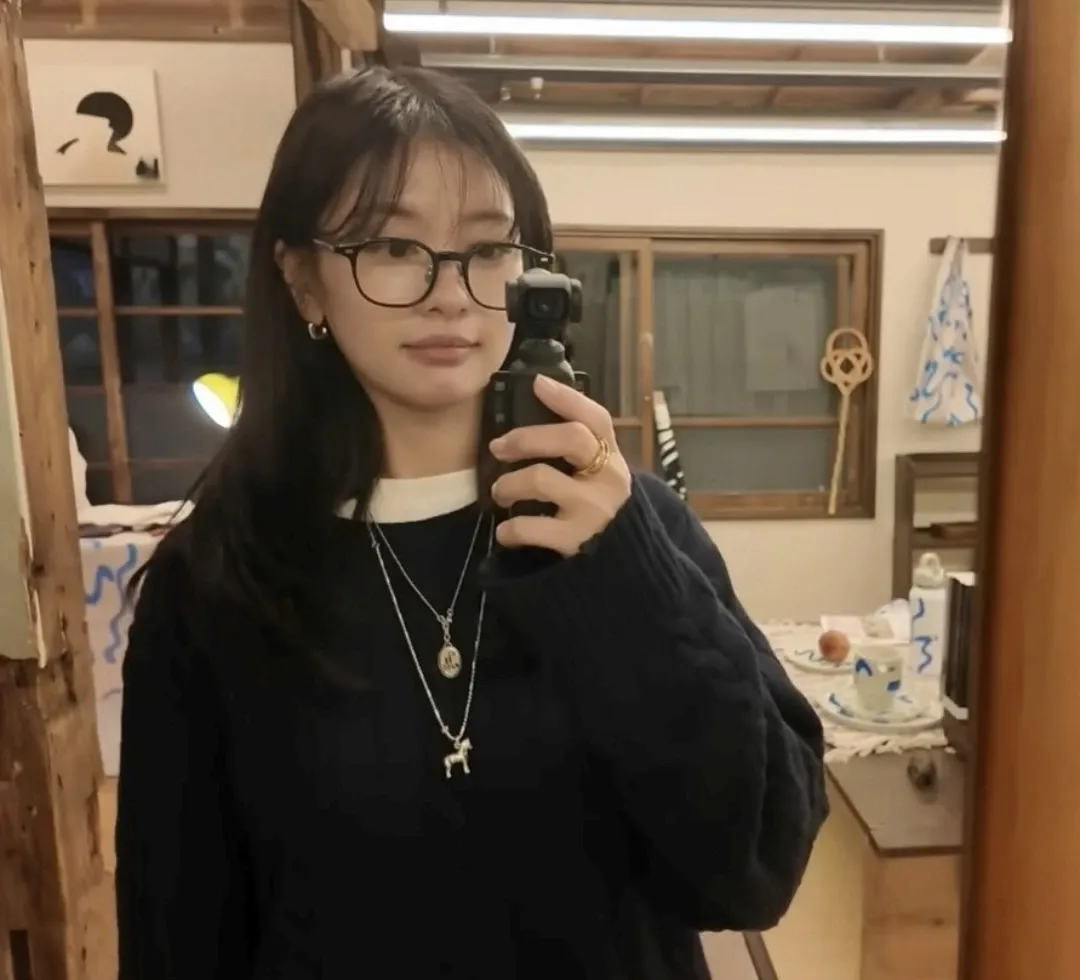 A moment captured by a fan of Jung Somin