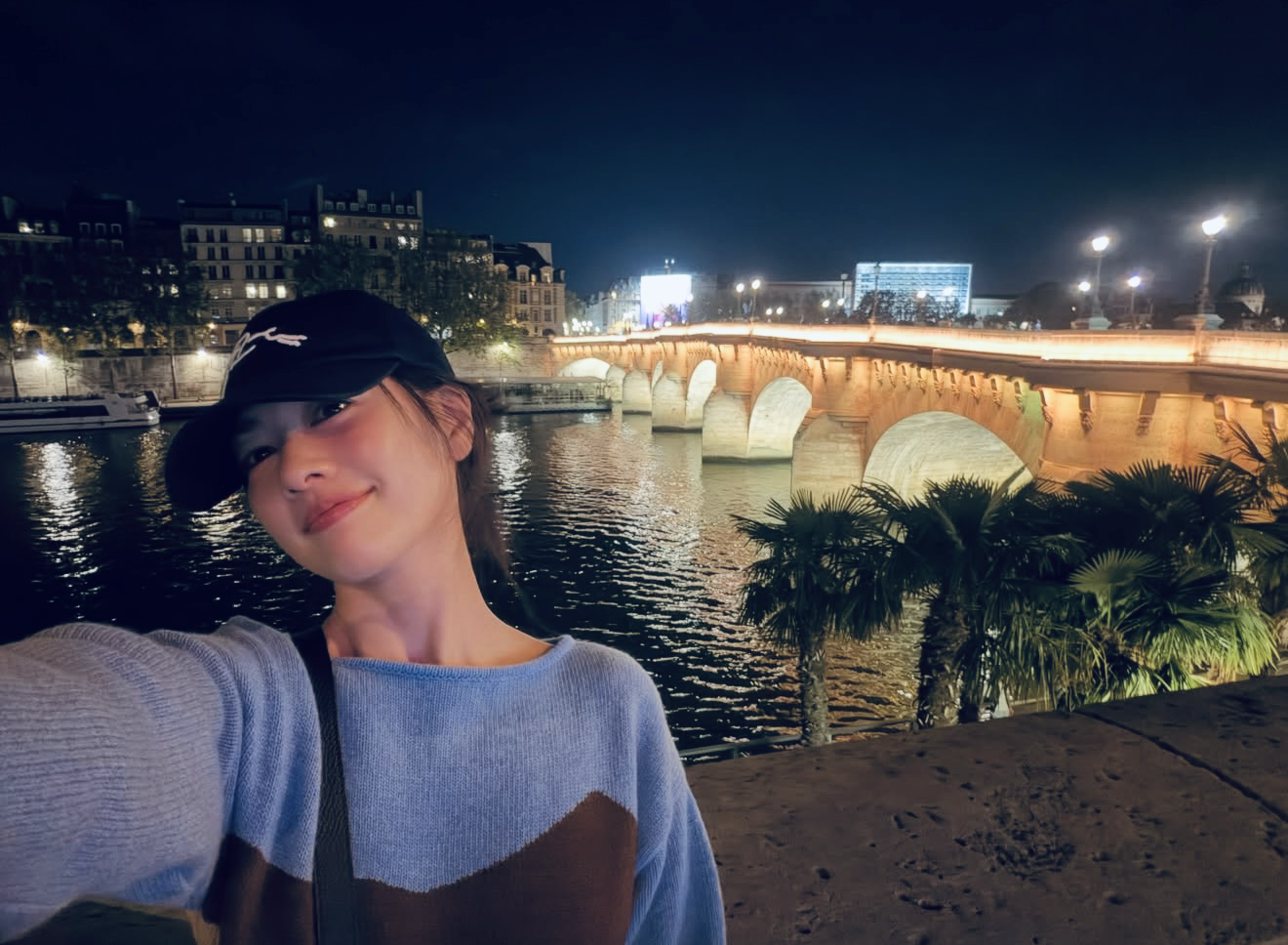 Behind-the-scenes cut of Jung Somin