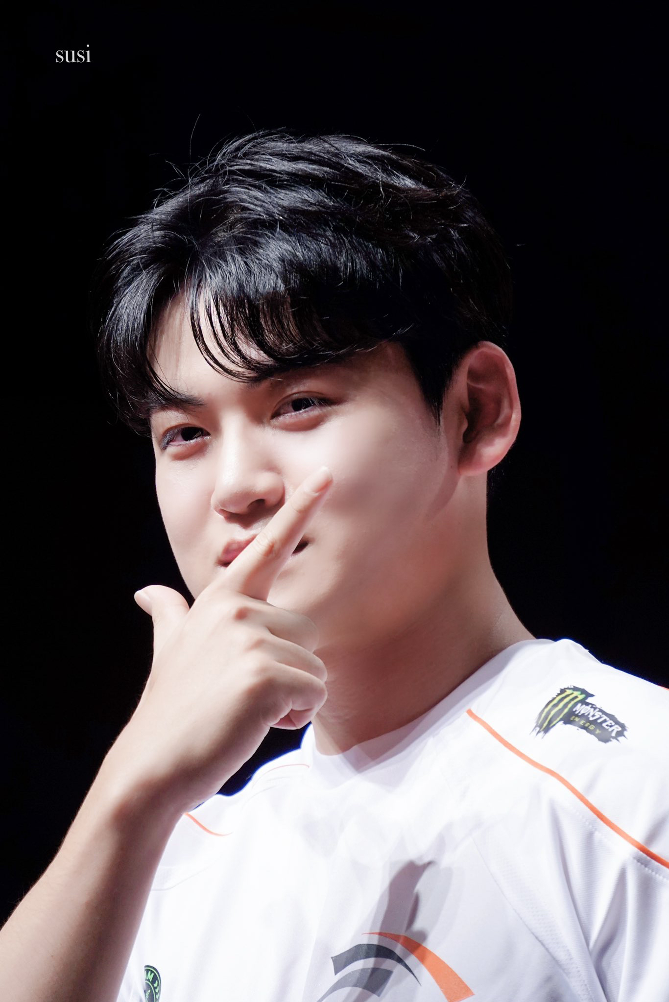 Cuplikan di balik layar dari Gumayusi