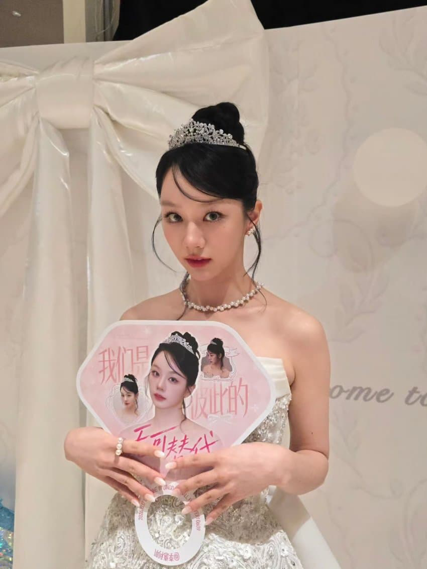 Behind-the-scenes cut of Hyeri