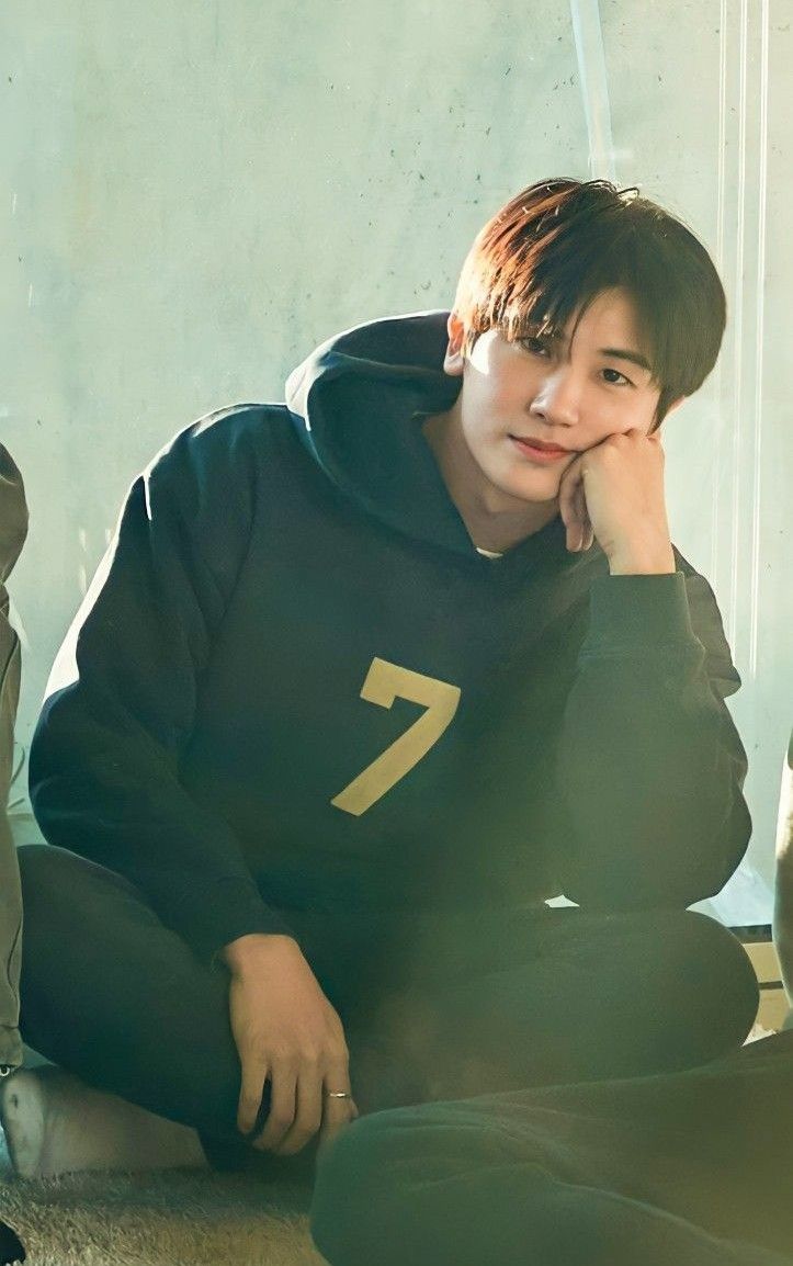 Recent activity shot of Park Hyungsik