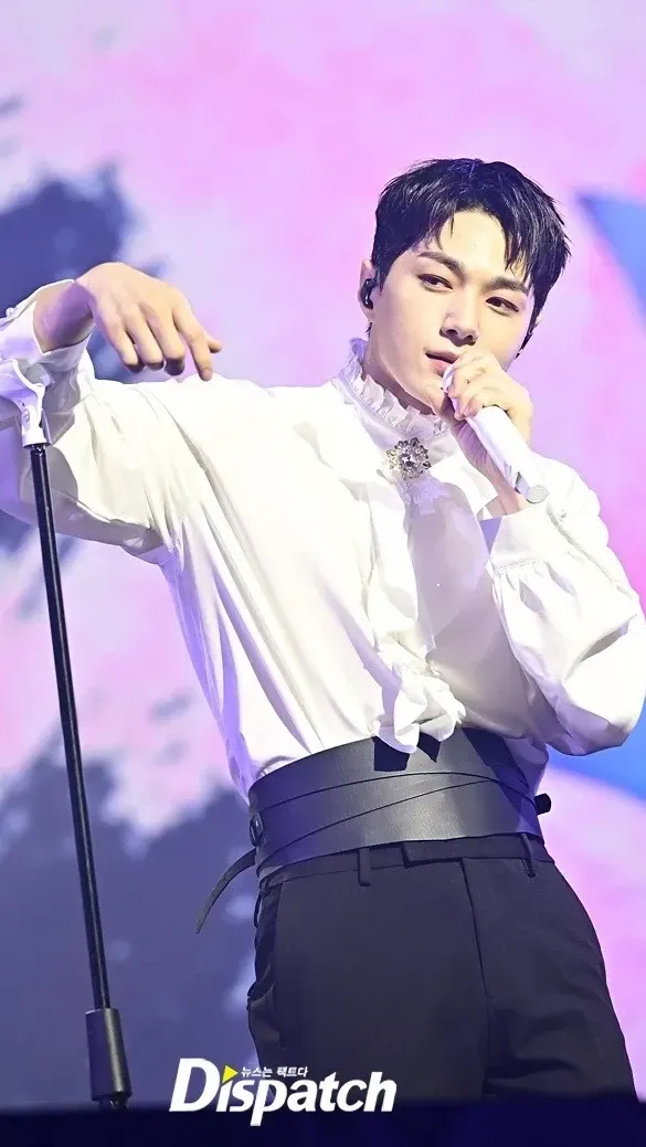 Representative background image loved by Kim Myungsoo (L) fandom