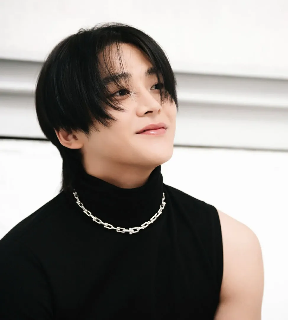 로운의 최신 사진