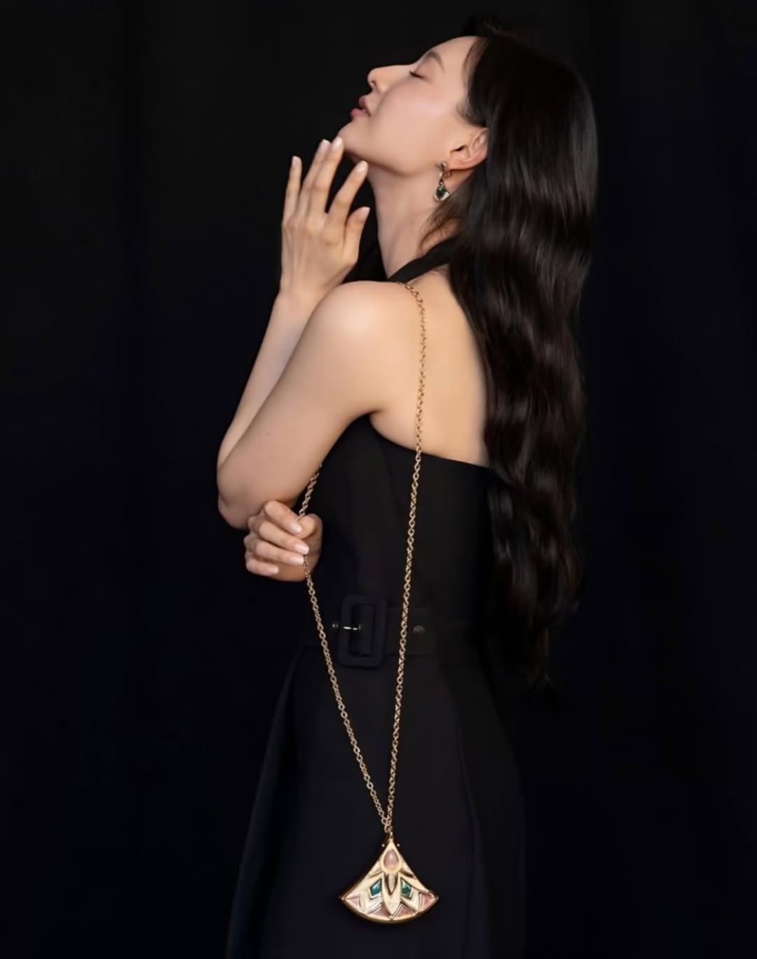 Behind-the-scenes cut of Kim Jiwon