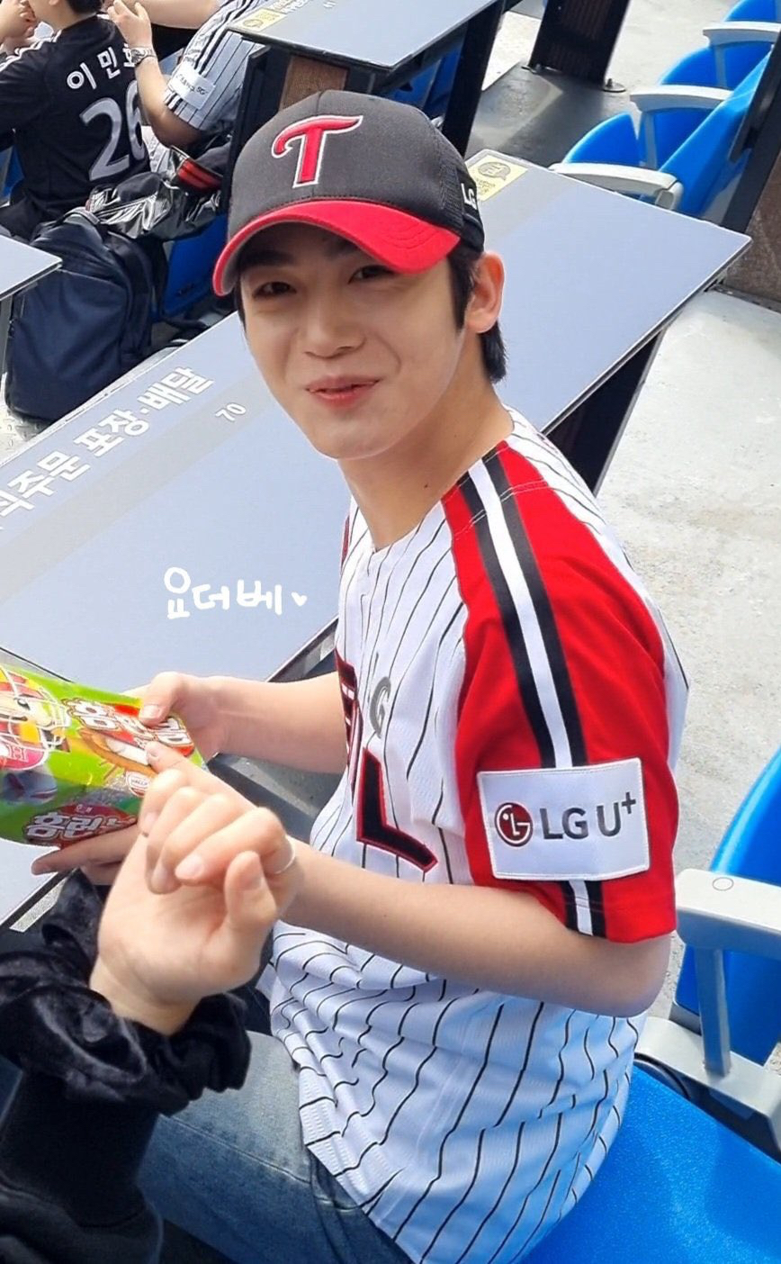 Behind-the-scenes cut of Kim Yohan