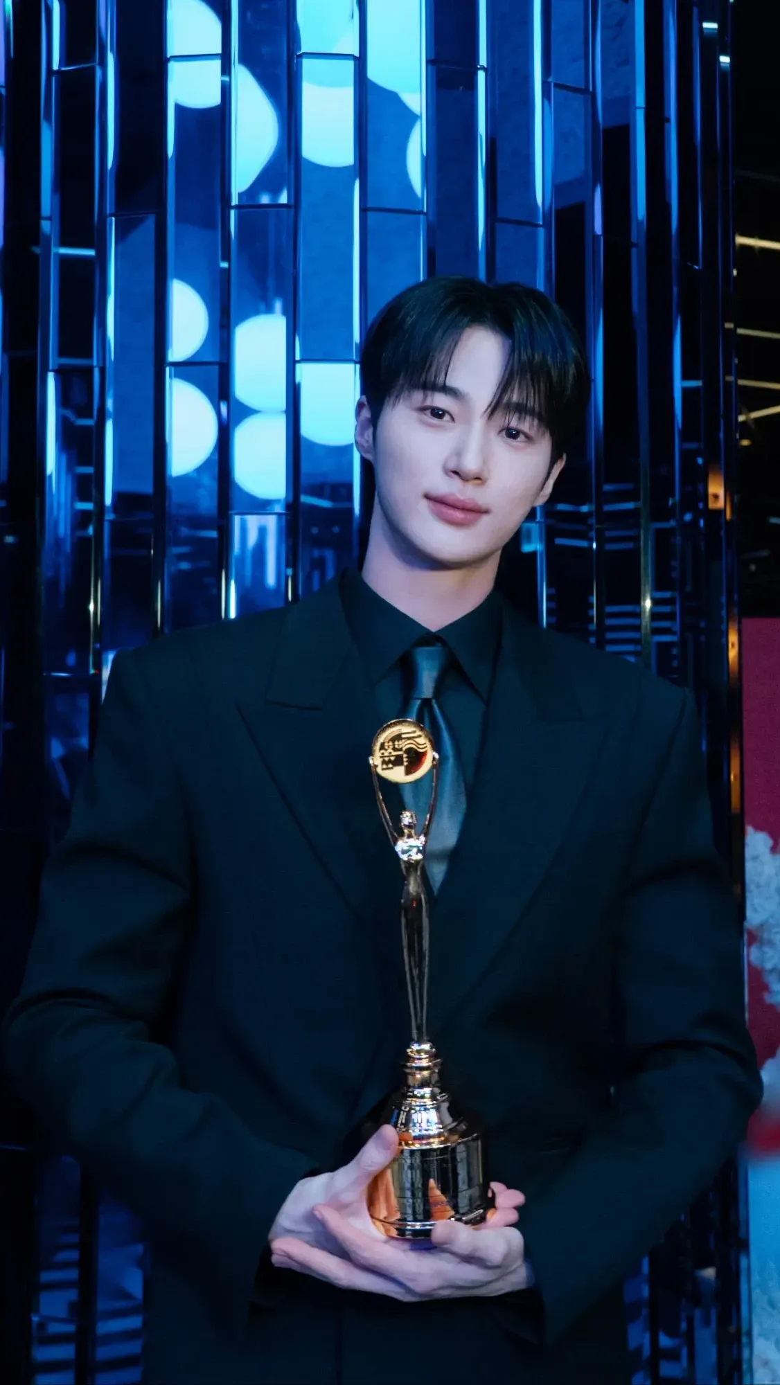 Today's popular wallpaper in Byeon Wooseok community