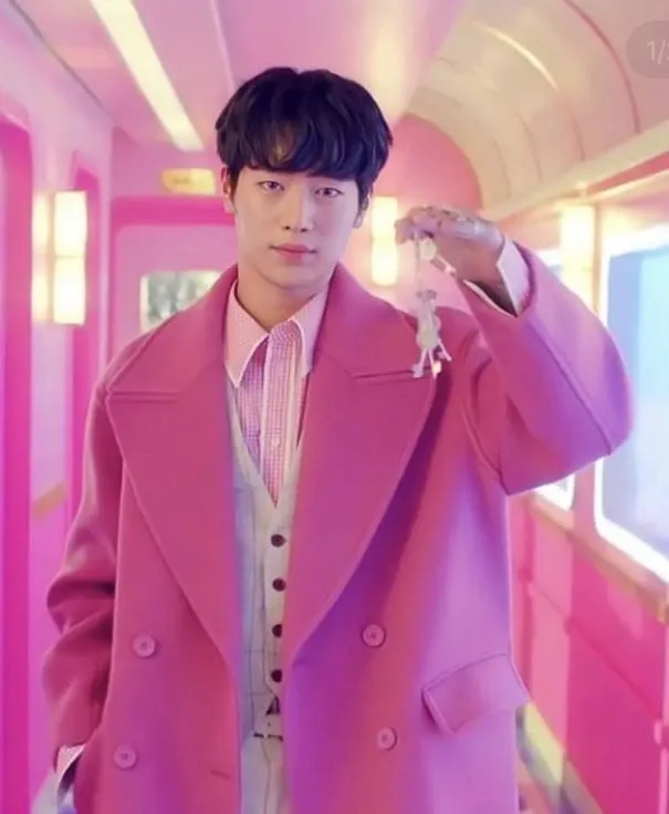 Behind-the-scenes cut of Seo Kangjun