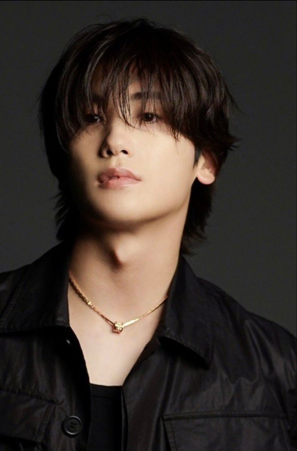 A moment captured by a fan of Park Hyungsik