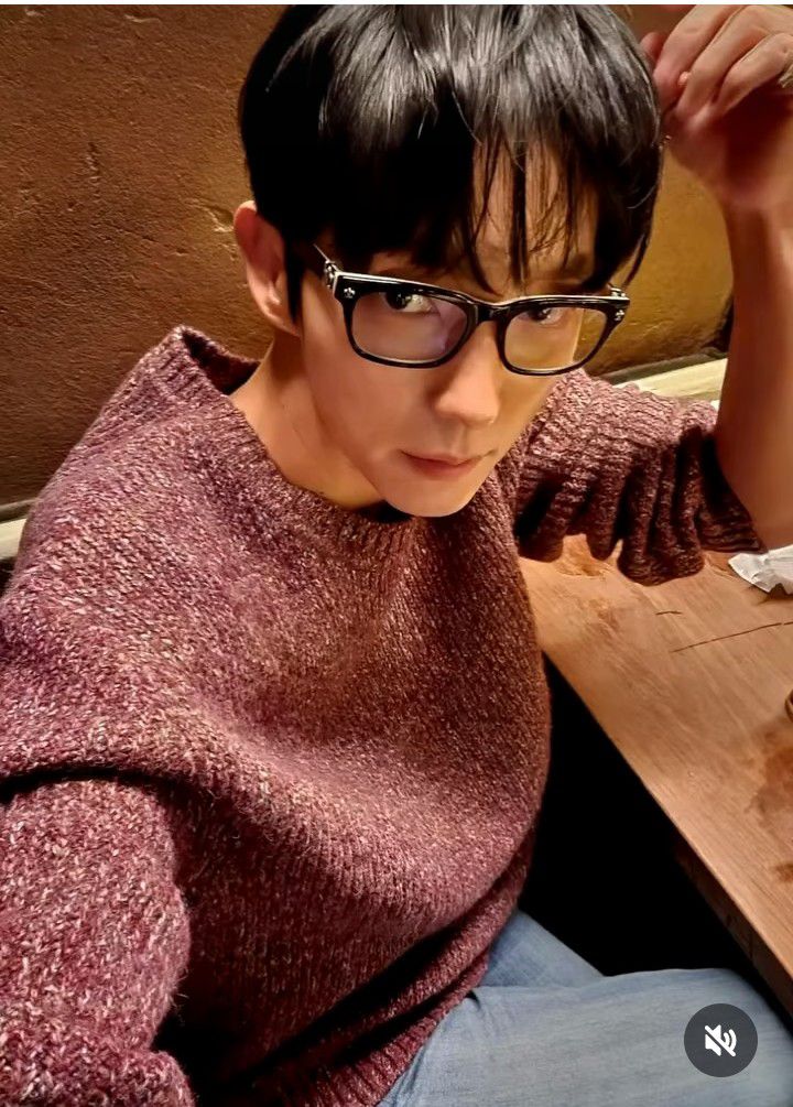 Recent activity shot of Lee Joongi