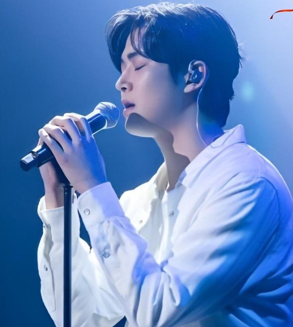 로운의 비하인드 컷