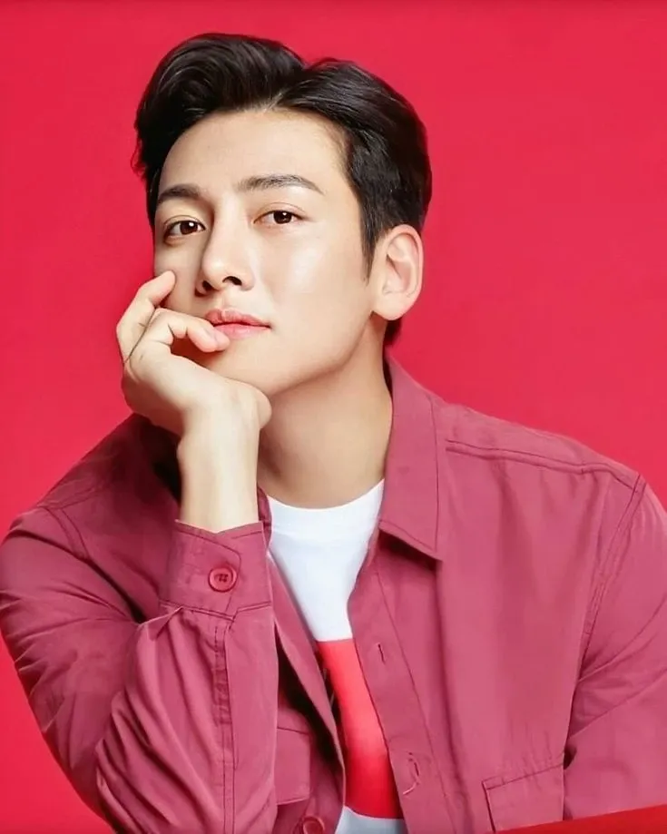 A moment captured by a fan of Ji Changwook
