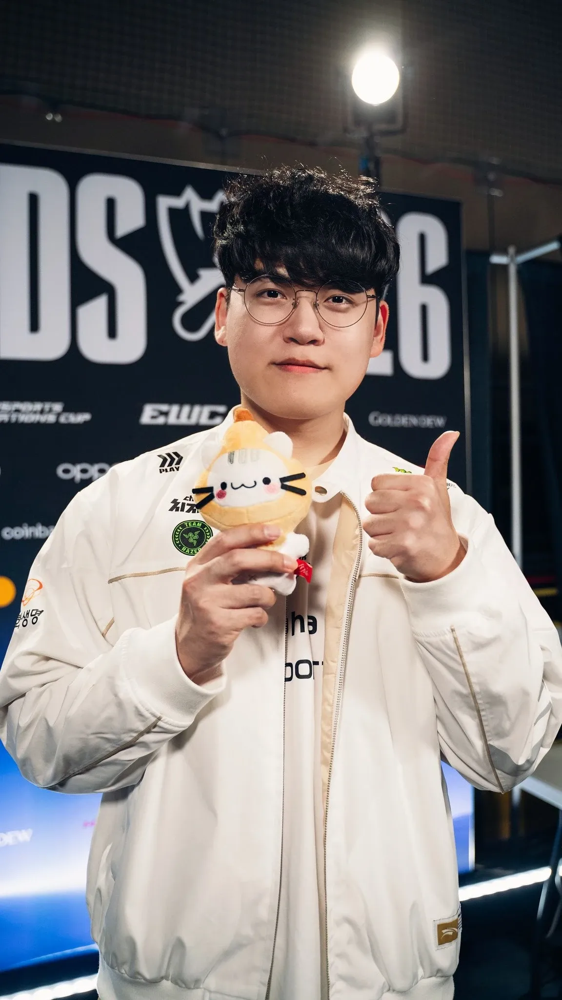 Representative background image loved by Gumayusi fandom