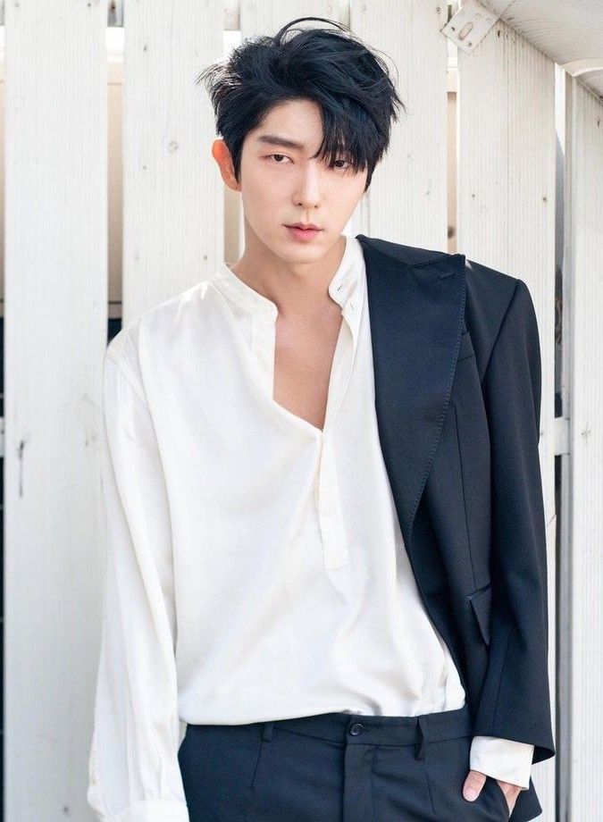 Recent activity shot of Lee Joongi