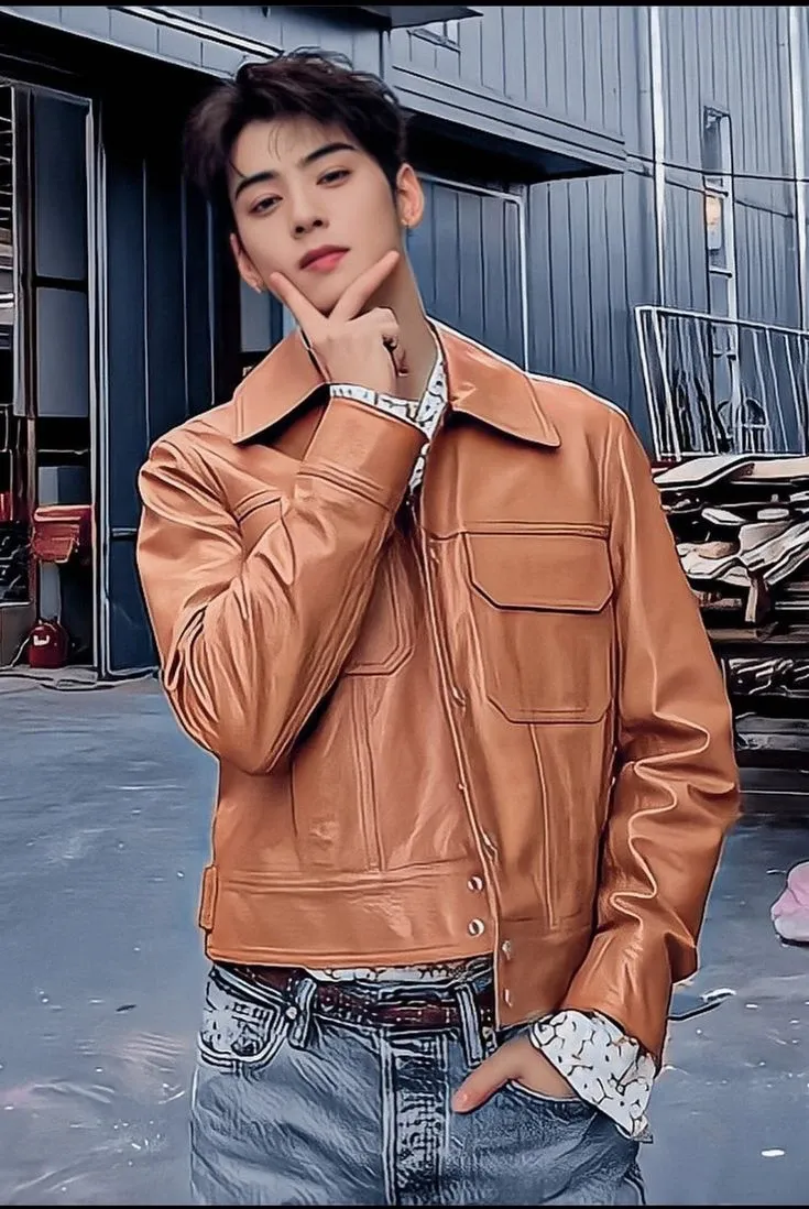Recent activity shot of Cha Eunwoo