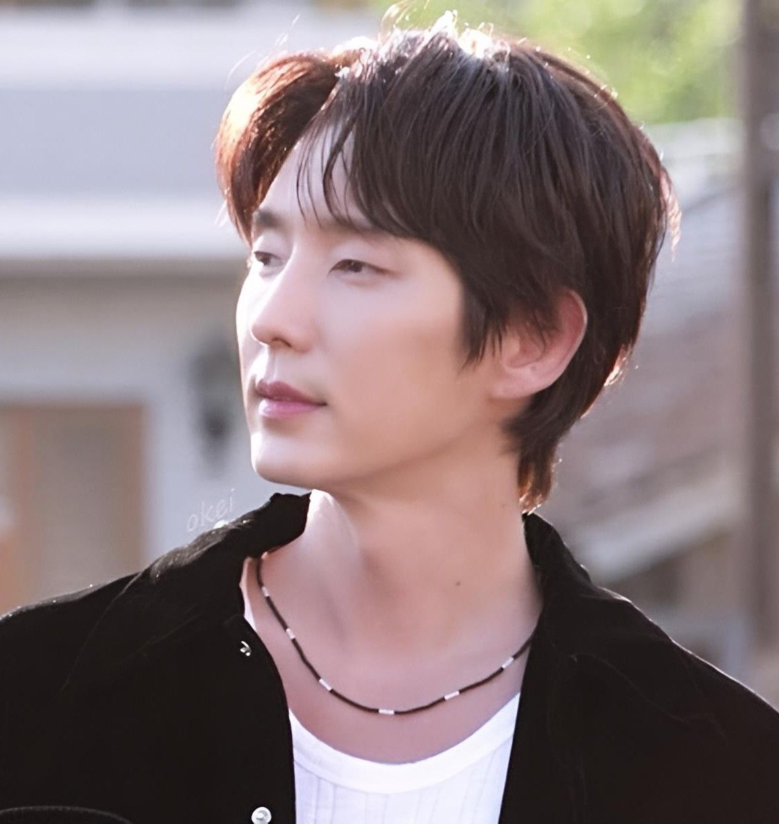 Latest photo of Lee Joongi