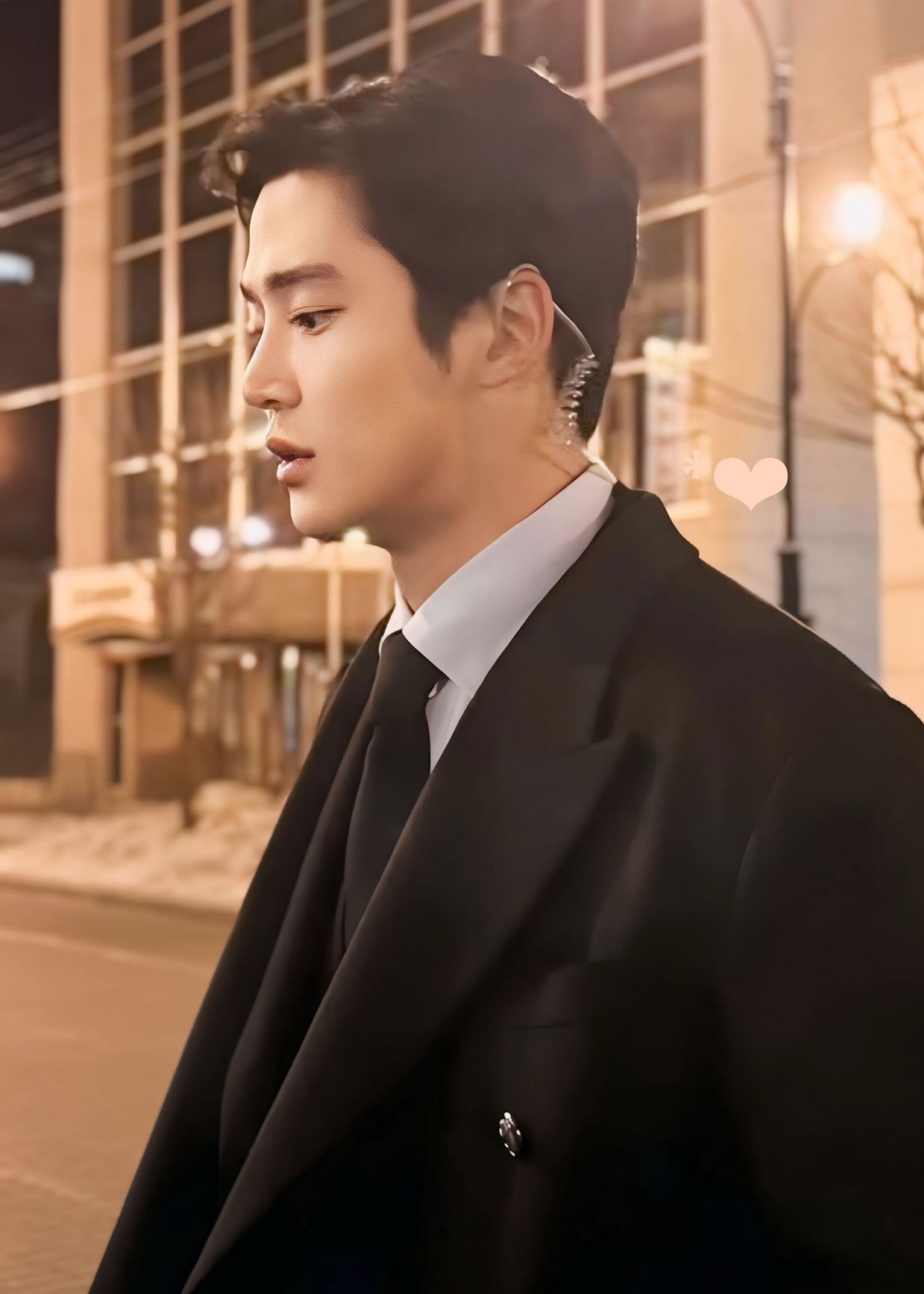 Cuplikan di balik layar dari Rowoon