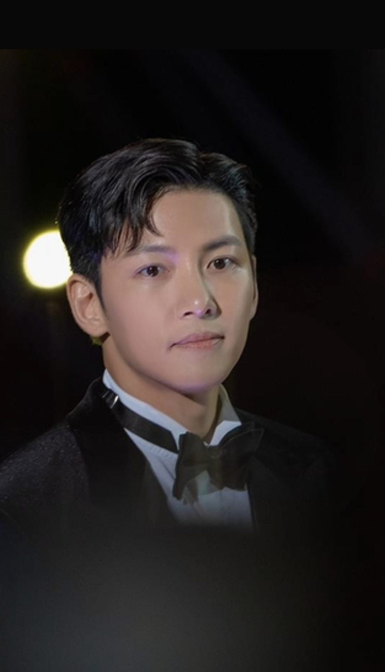 Emotional wallpaper shared by fans for Ji Changwook