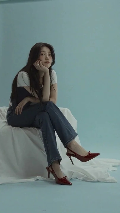Recent activity shot of Bae Suzy