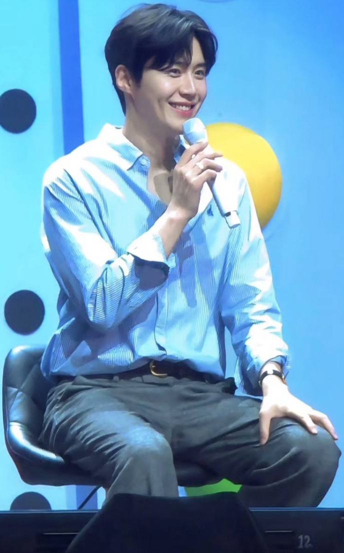 Latest photo of Kim Seonho