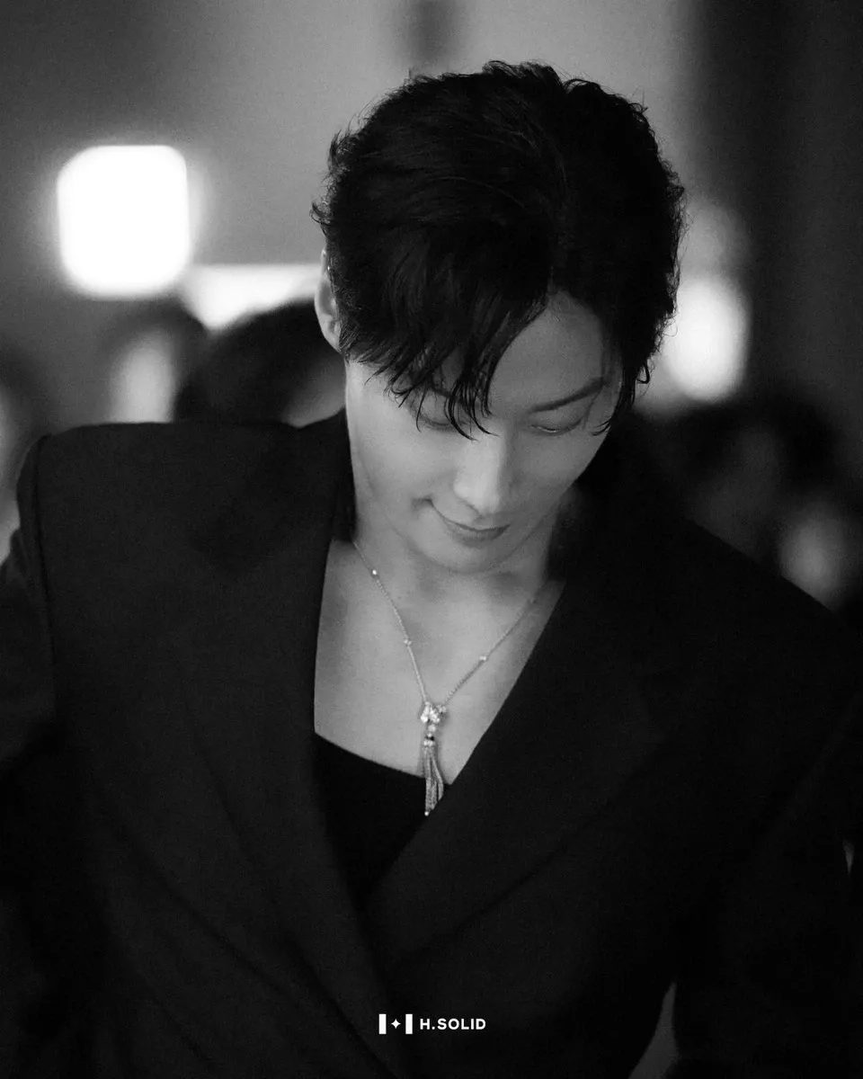 Behind-the-scenes cut of Heo Namjun