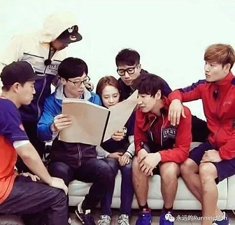 Cuplikan di balik layar dari Song Jihyo