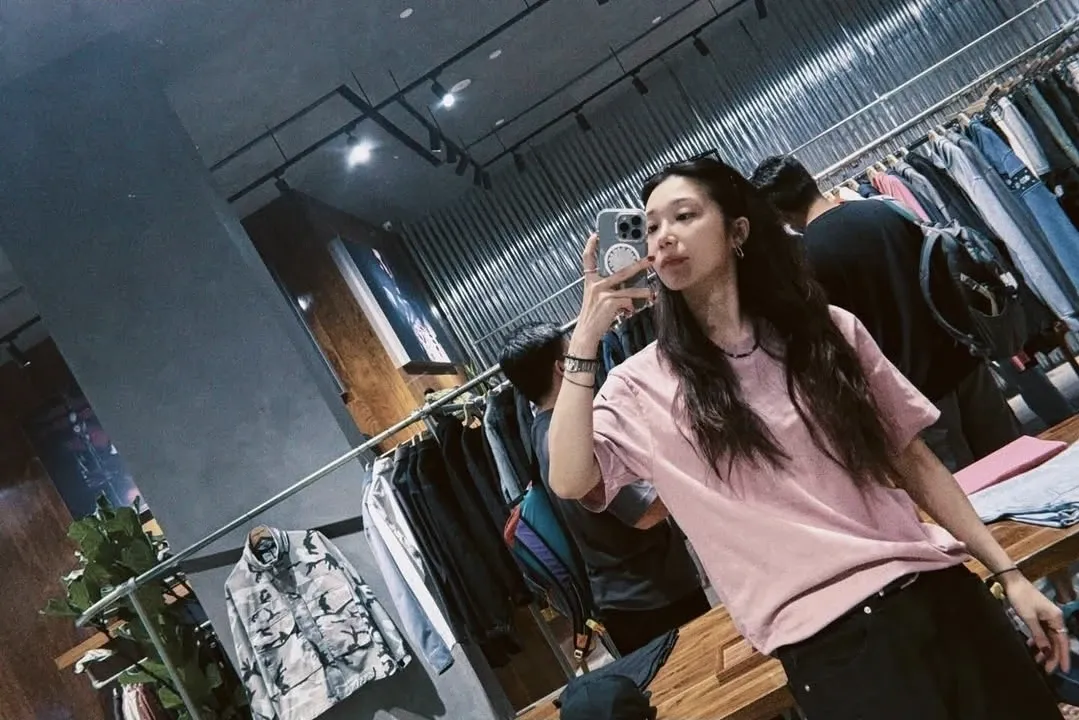 Cuplikan di balik layar dari Jung Eunji