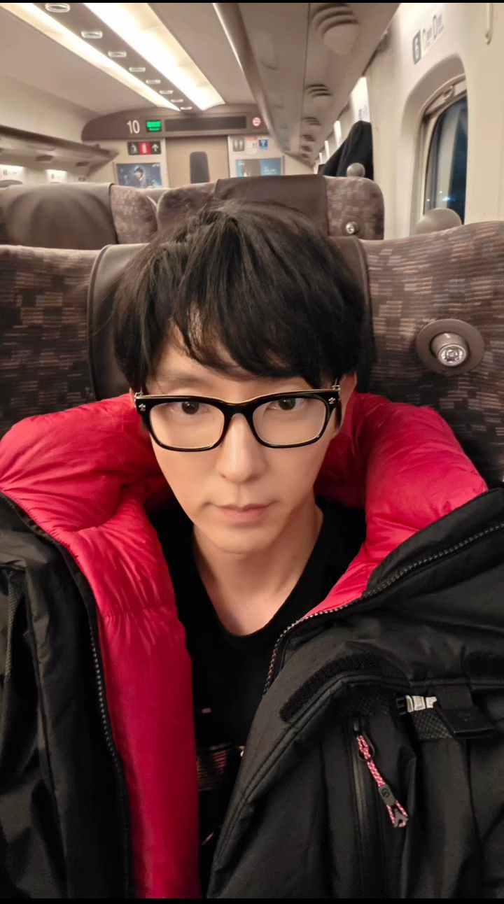 Behind-the-scenes cut of Lee Joongi