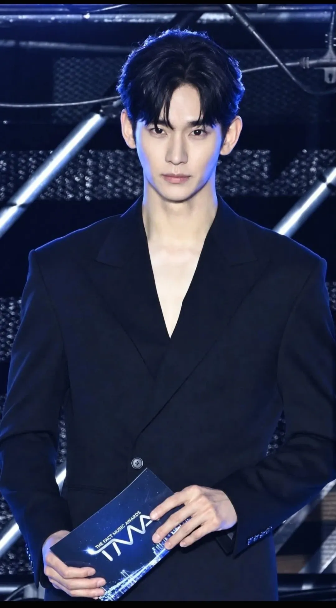Behind-the-scenes cut of Kim Soohyun