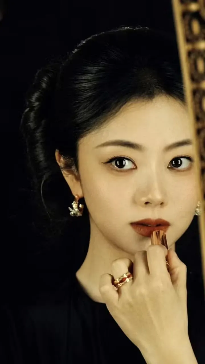 Latest photo of Tan Song Yun
