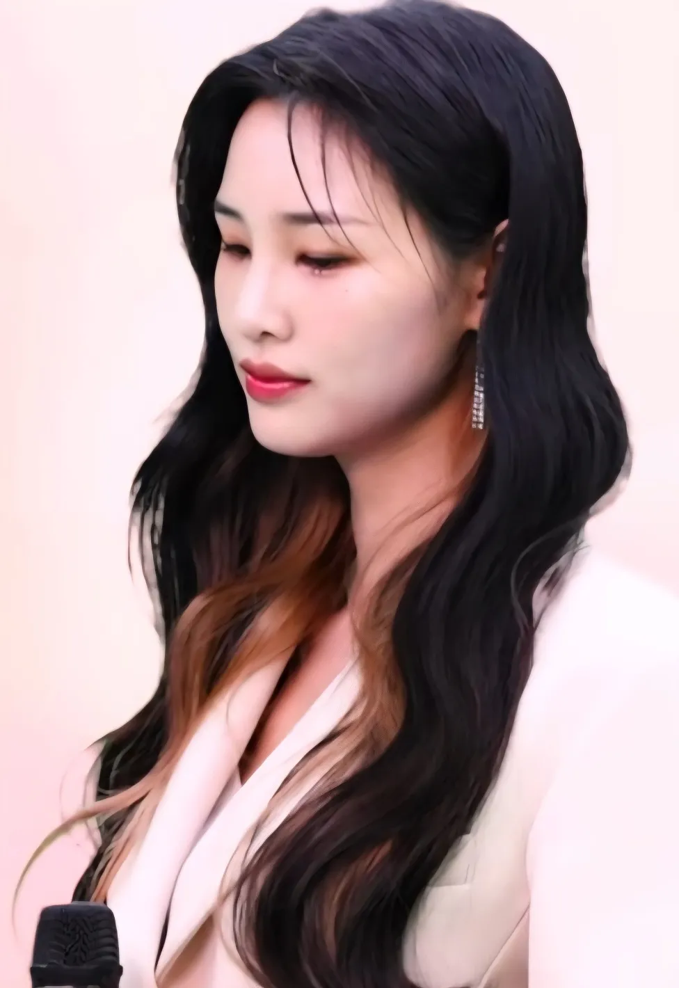 Behind-the-scenes cut of Hwang WooLim