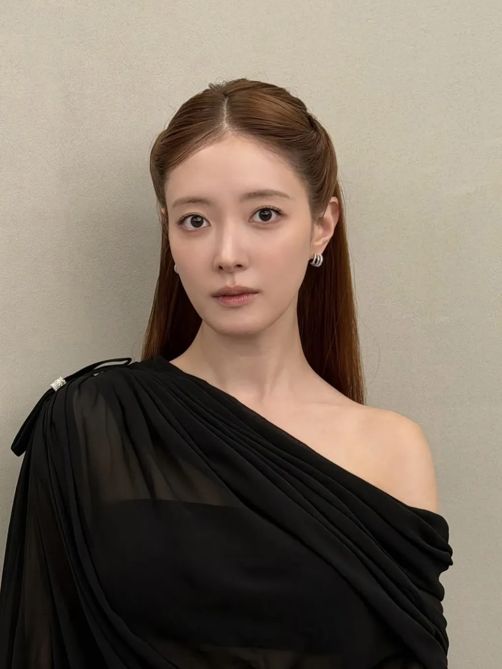 Behind-the-scenes cut of Lee Seyoung