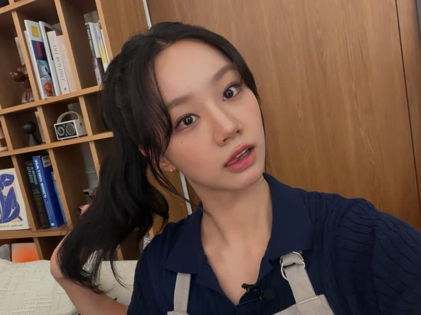 Behind-the-scenes cut of Hyeri