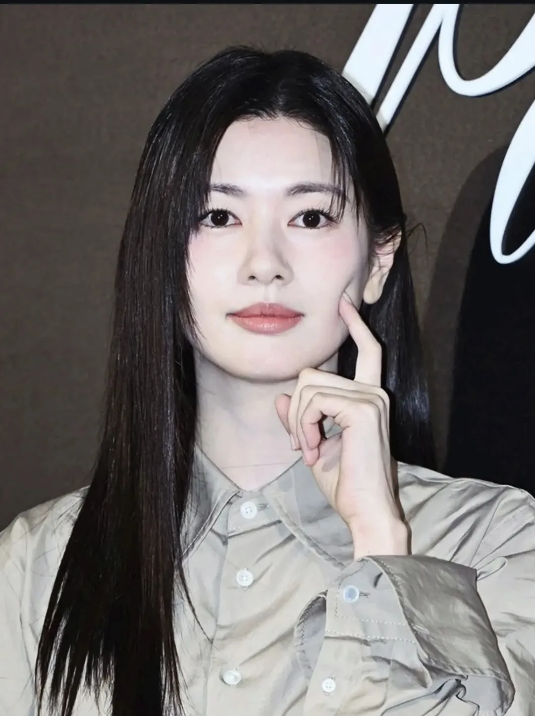 Behind-the-scenes cut of Jung Somin