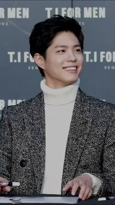 Behind-the-scenes cut of Park Bogum