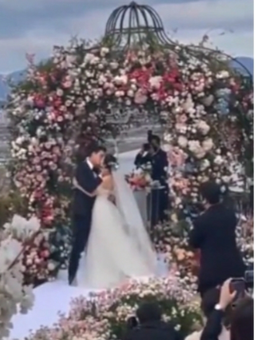 粉絲拍下的玄彬瞬間