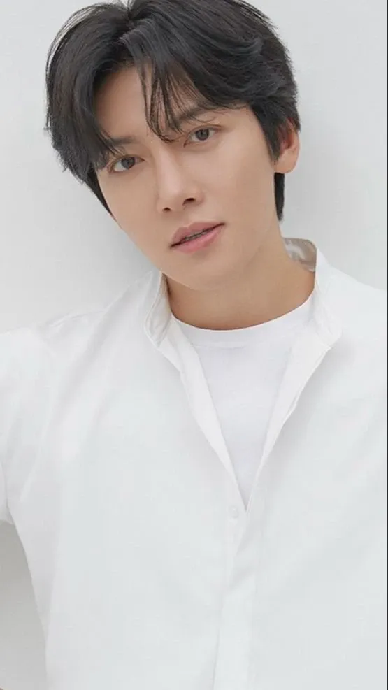 Recent activity shot of Ji Changwook